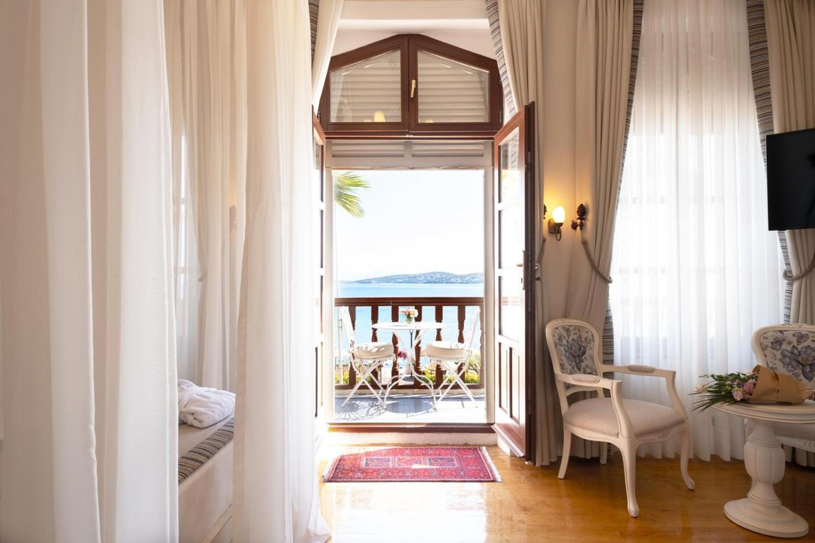 Rasim Palas - Adults Only Çeşme Exterior photo